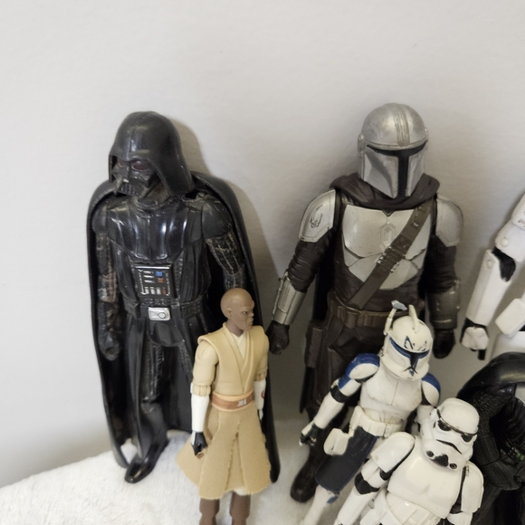 Star Wars Action Figure Set - Black, White, Tan - Picture 13 of 16